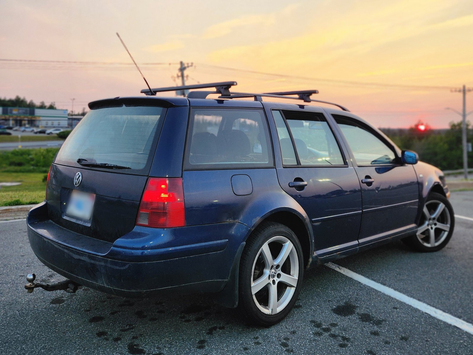 Volkswagen MK4 Wagon Rear Hatch Spoiler - Image 5